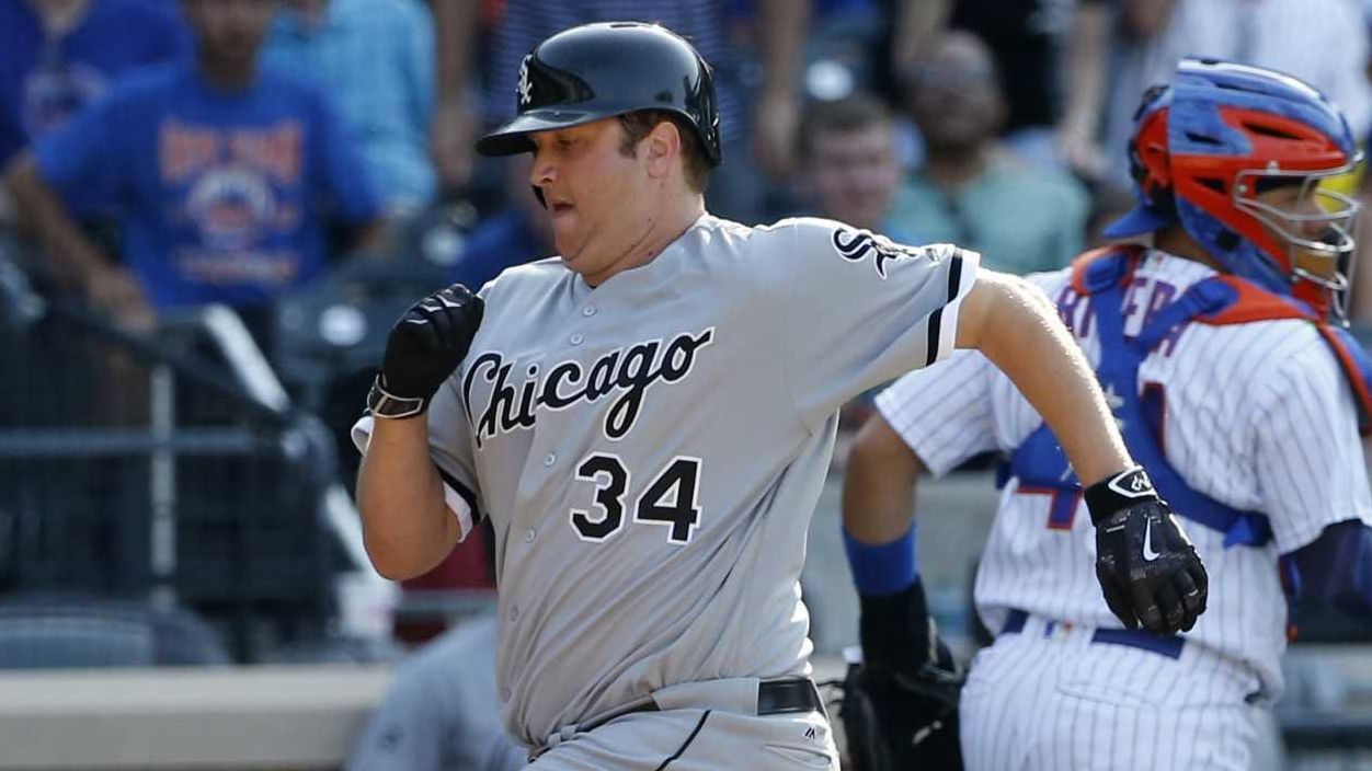 Abreu showing Chicago White Sox he can still swing bat