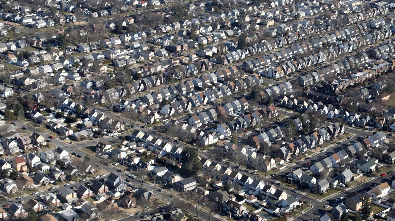 Cuomo State To Deploy Testers To Probe For Housing Discrimination Newsday