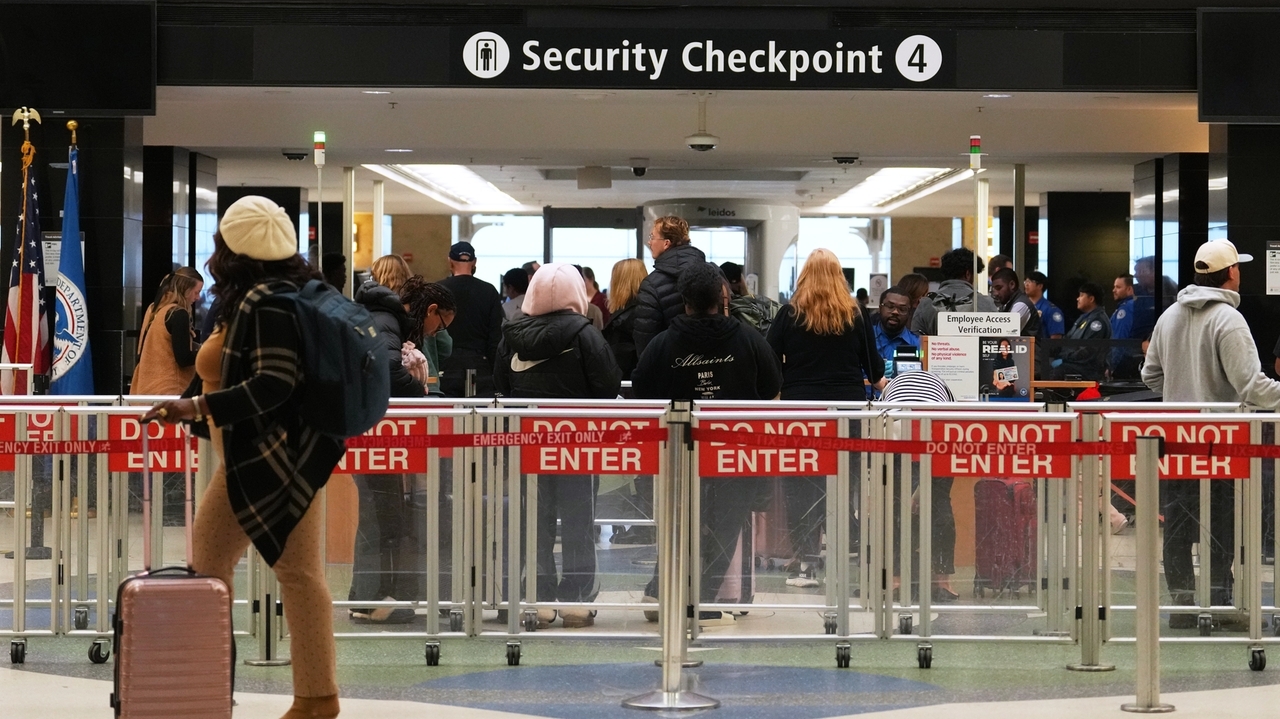 China urges travelers to avoid Seattle airport after 20 scholars were denied entry to the US
