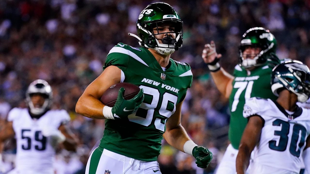 Jeremy Ruckert on the field and in the boxscore for the Jets in Week 4 -  Newsday