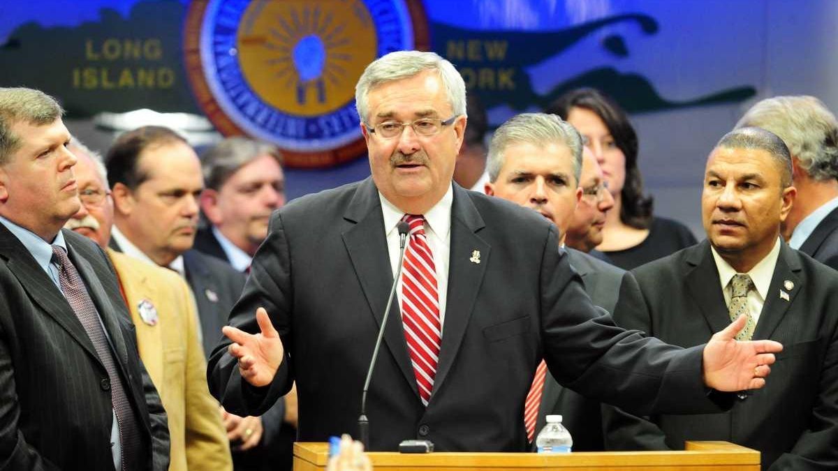 Islip Town Board approves 121M budget Newsday