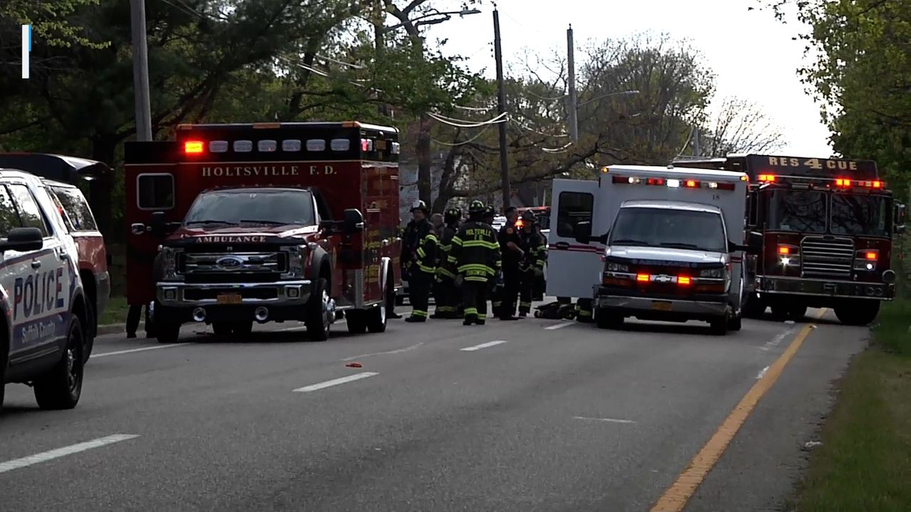 Man killed, another seriously hurt in Holtsville hitrun, Suffolk