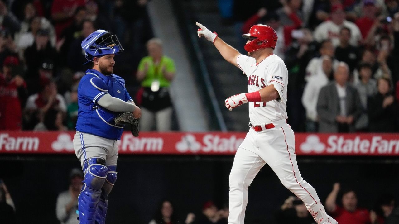 Trout's three-run homer powers Angels' rally past Toronto, 9-5 - NBC Sports