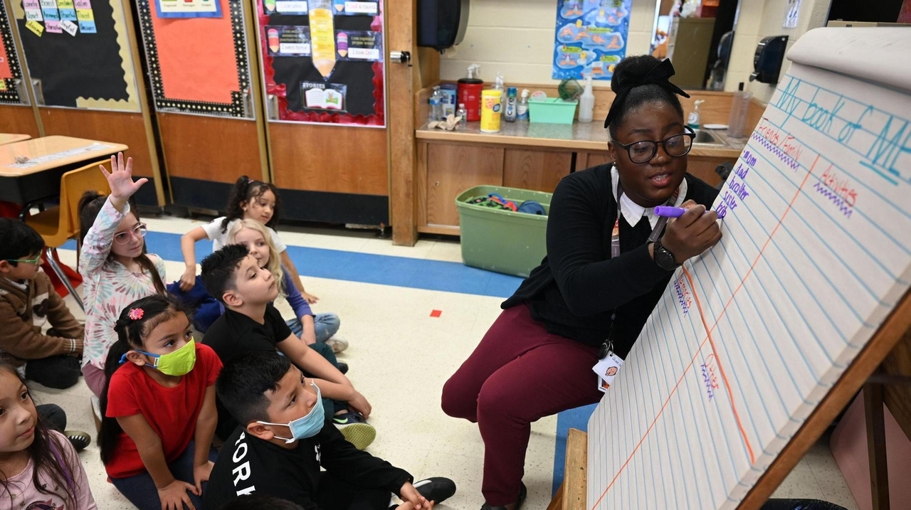 minorities-now-52-8-of-li-s-students-but-just-9-5-of-the-teachers
