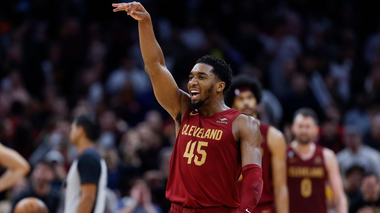 NBA: Donovan Mitchell Scores 71 as Cleveland Cavaliers Beat Chicago Bulls;  LA Lakers Sink Charlotte Hornets - News18