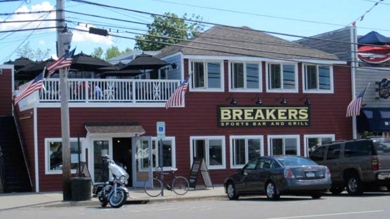 Open in Bayville Breakers Sports Bar and Grill Newsday