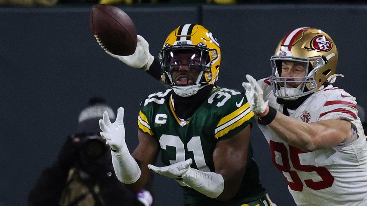 Report: Jets to sign former Packers WR Cobb to one-year contract