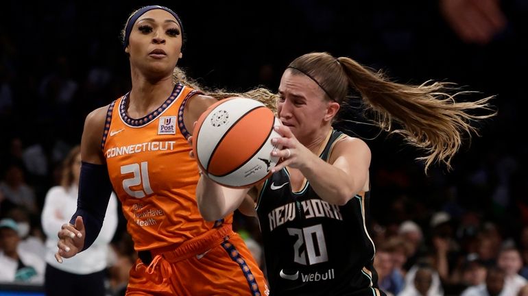 Sabrina Ionescu of the Liberty drives to the hoop during...