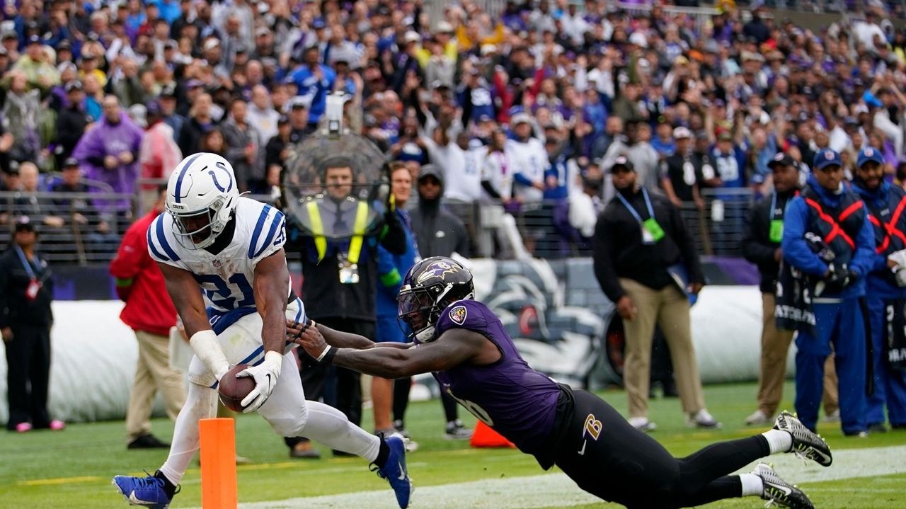 From track-less high school track star to the NFL, Jonathan