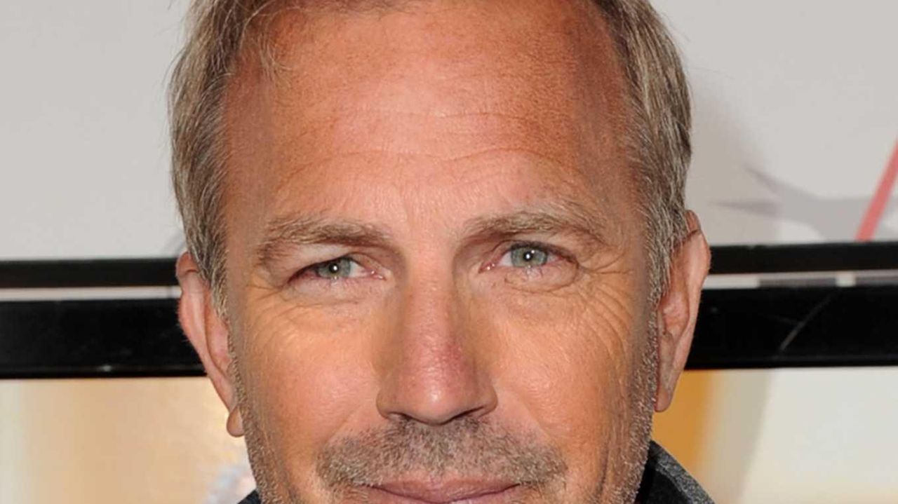 Kevin Costner Plays Manager of the Browns in 'Draft Day' - The New York  Times