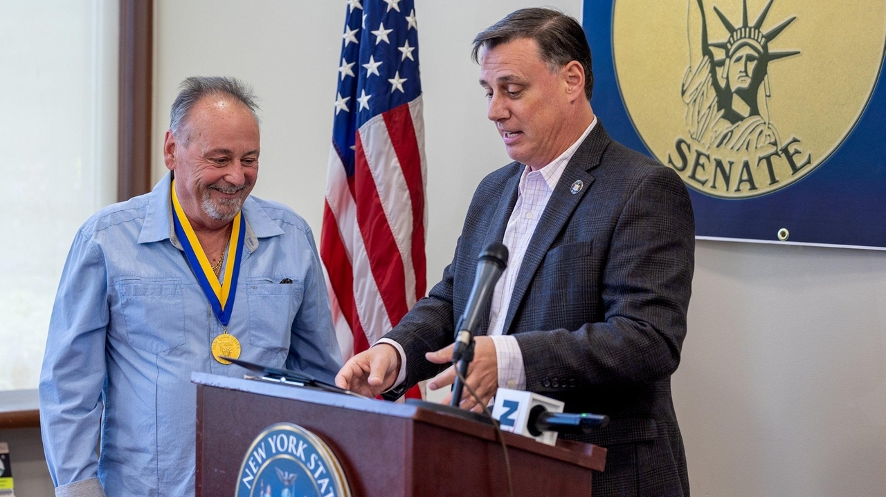 Frank Greenwood, J.R. Renten, Bill Gorga honored for heroism with Liberty Awards - Vimarsana News