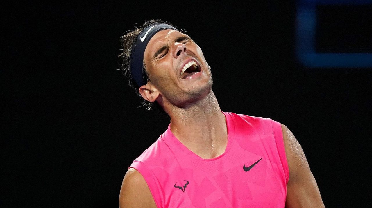 Top seed Rafael Nadal upset by Dominic Thiem in quarterfinals at(00)