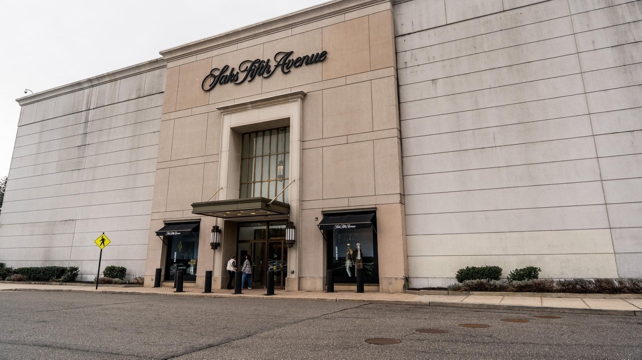Walt Whitman Shops in Huntington Station in talks to 'diversify' retail ...