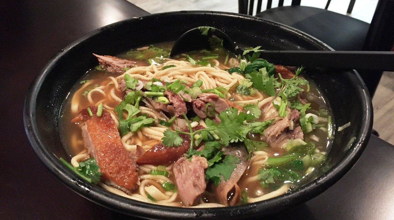 Chinese restaurant Splendid Noodle offers handpulled noodles in Stony