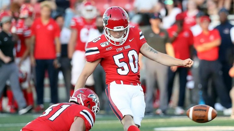 Stony Brook place kicker Nick Courtney (50) makes the extra...