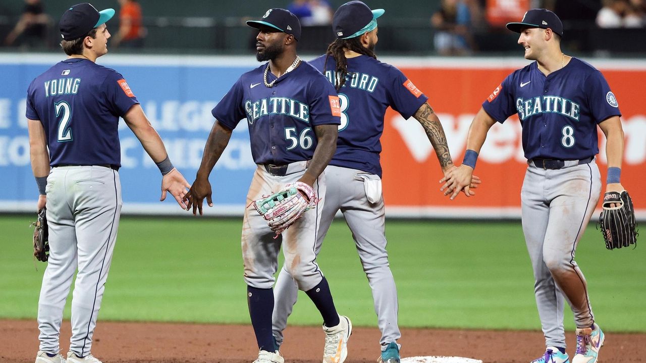 Mariners catch Astros in the AL West after beating Baltimore for their 8th  straight win - Newsday