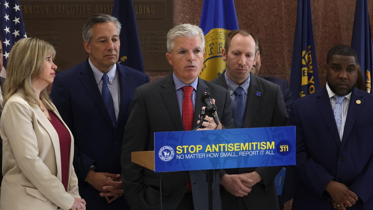 311 county hotline starts taking reports of antisemitic crimes in Suffolk - Vimarsana News
