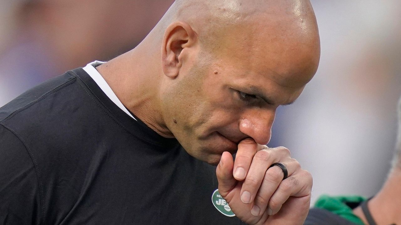 Robert Saleh's Passions Show During Jets' Home Loss to Eagles