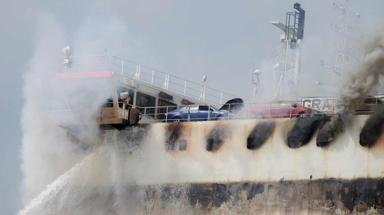 Fire that killed 2 aboard a cargo ship in New Jersey is expected to ...