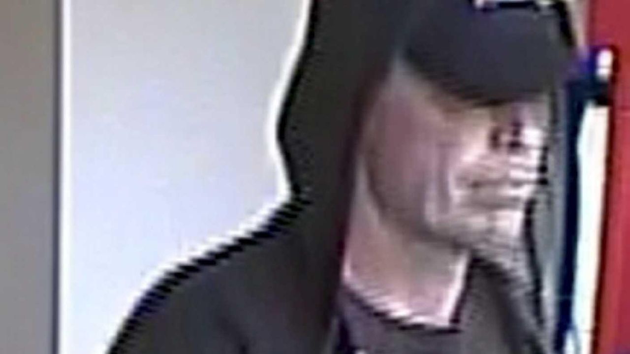 Man sought in robbery of Holbrook bank Newsday