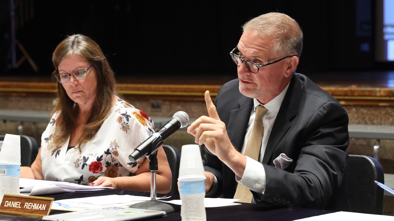 West Hempstead school officials call for revote on same budget that failed last month - Vimarsana News