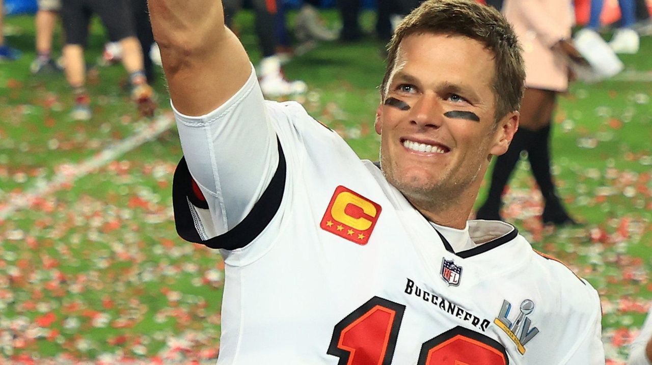 Is the Bucs' Tom Brady retiring? National media weighs in