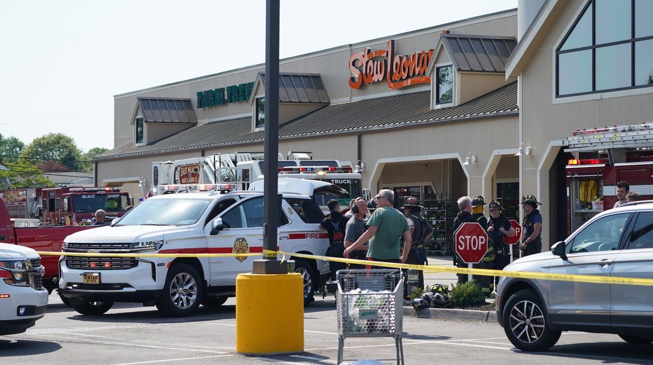 Gas leak forces evacuation of East Meadow Stew Leonard's, police say