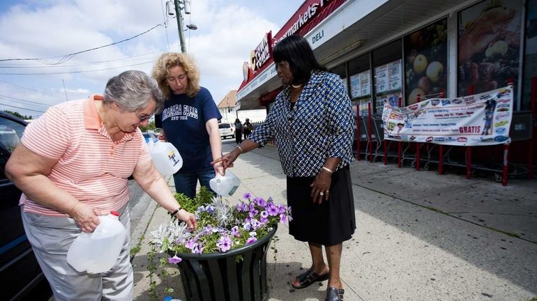 From left to right, Dolores Spagnoli, Heidi Sanft, both of...