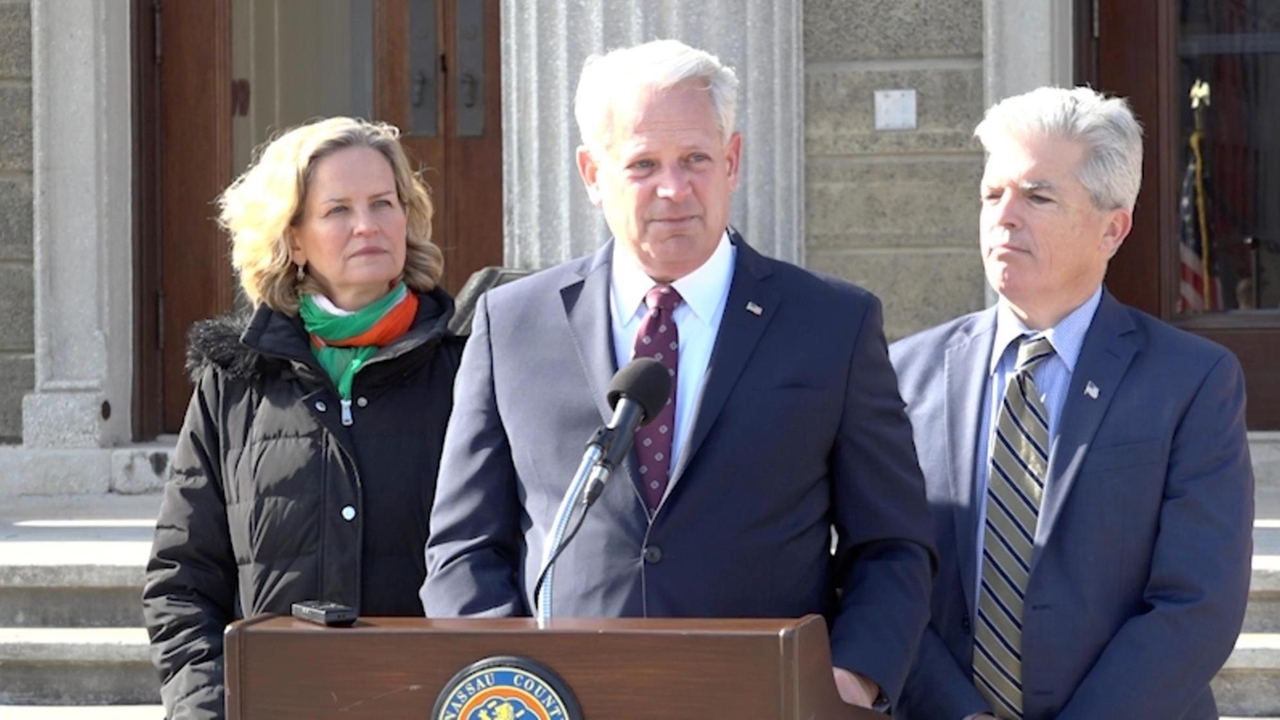 LI county executives team up with ex-congressman to respond to shutdown ...