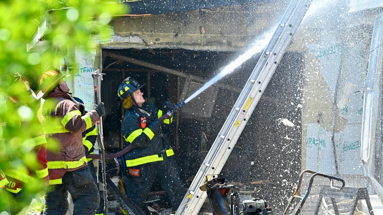 10 people, including 4 children displaced, in Freeport house fire - Newsday