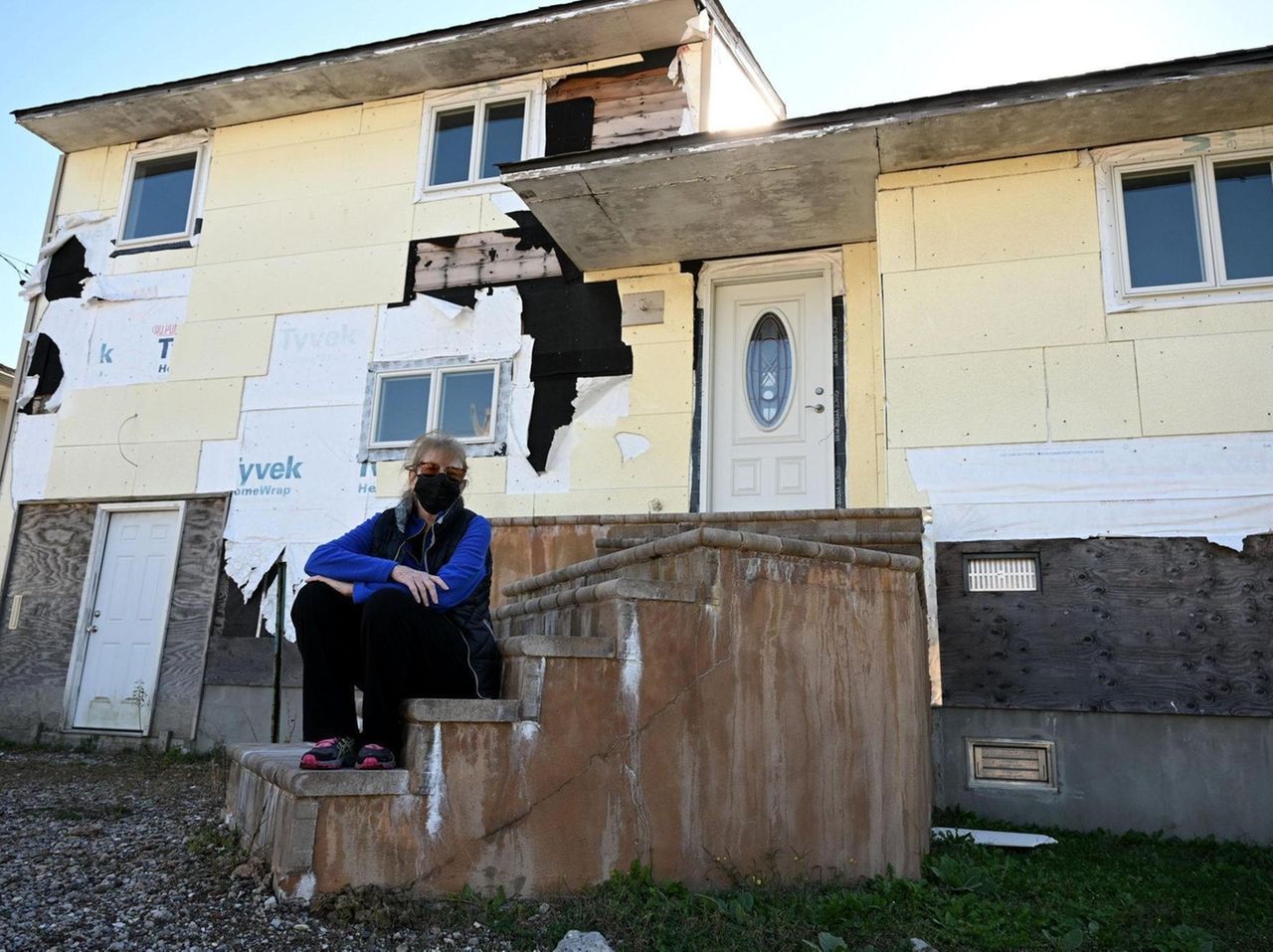 DVIDS - Images - Historic home in Freeport, NY, is elevated to reduce risks  from future flooding [Image 1 of 17]