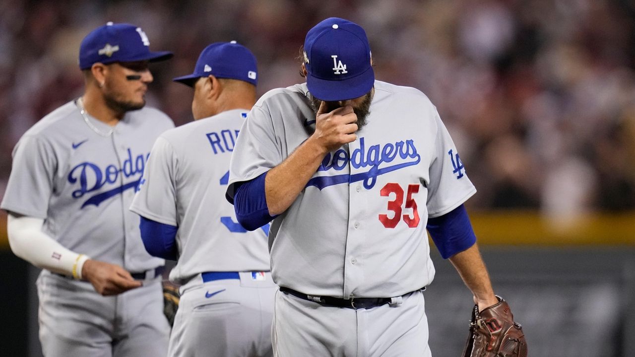 Atlanta Braves vs Los Angeles Dodgers - October 22, 2021