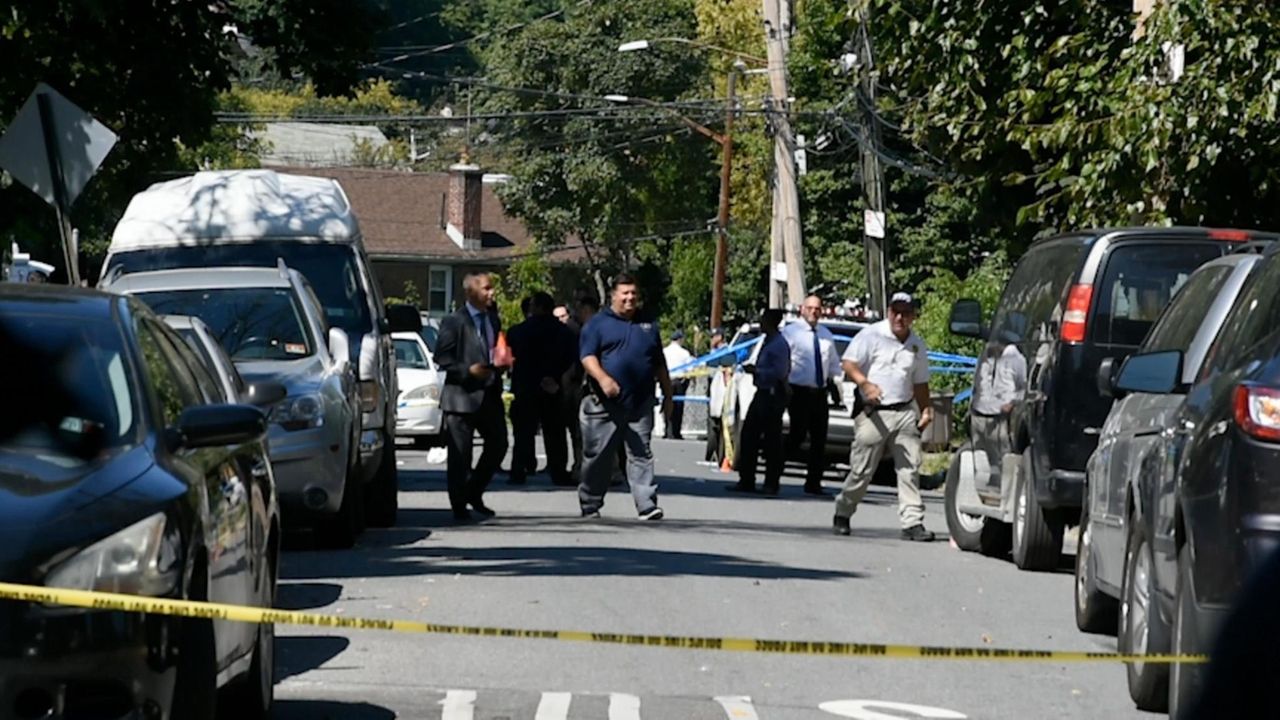 Nypd Releases Body Camera Footage Of Police Shooting On Staten Island Newsday