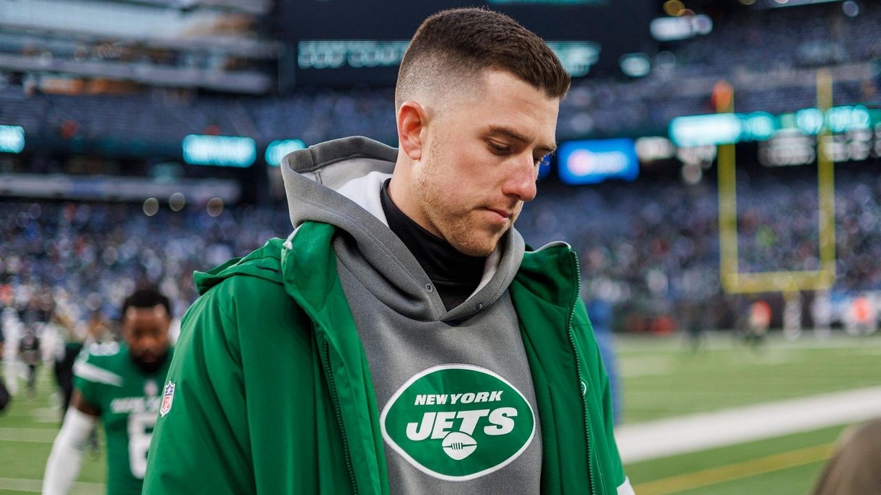 Mike White injury: Jets QB suffers rib injury in loss to Bills