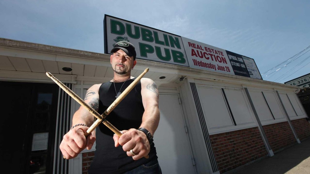 Dublin Pub property in New Hyde Park sold for $750,000 - Newsday