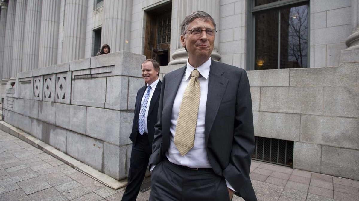 Gates testifies in suit against Microsoft Newsday
