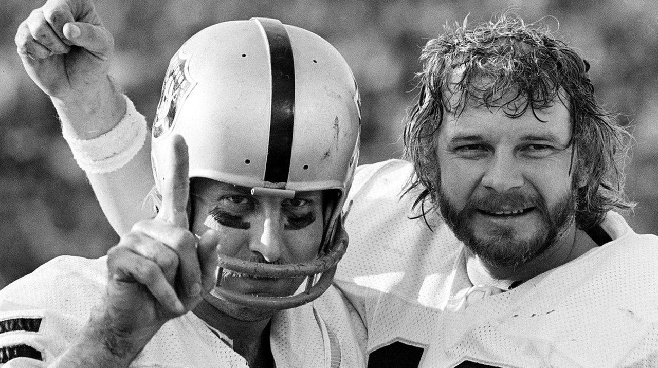 Late NFLer Ken Stabler's CTE Diagnosis Hangs A Cloud Over NFL, Super Bowl  Week