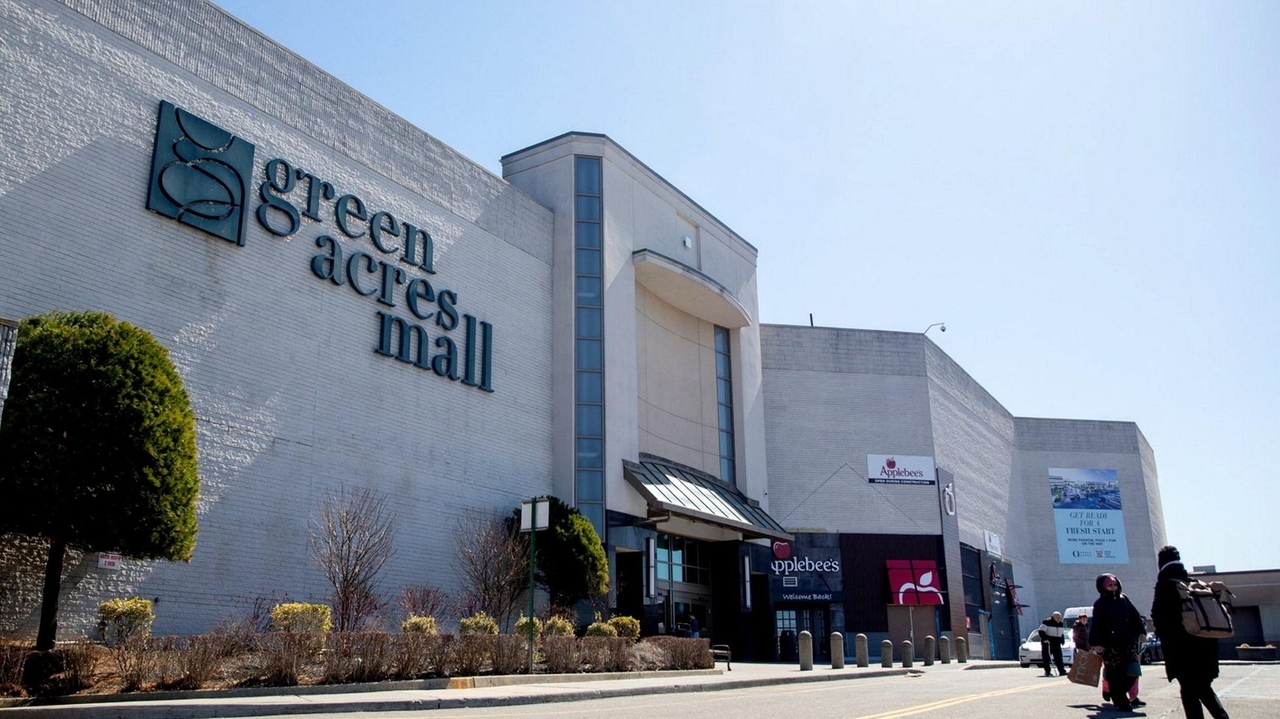 Green Acres Mall getting Clique clothing retailer and other new tenants