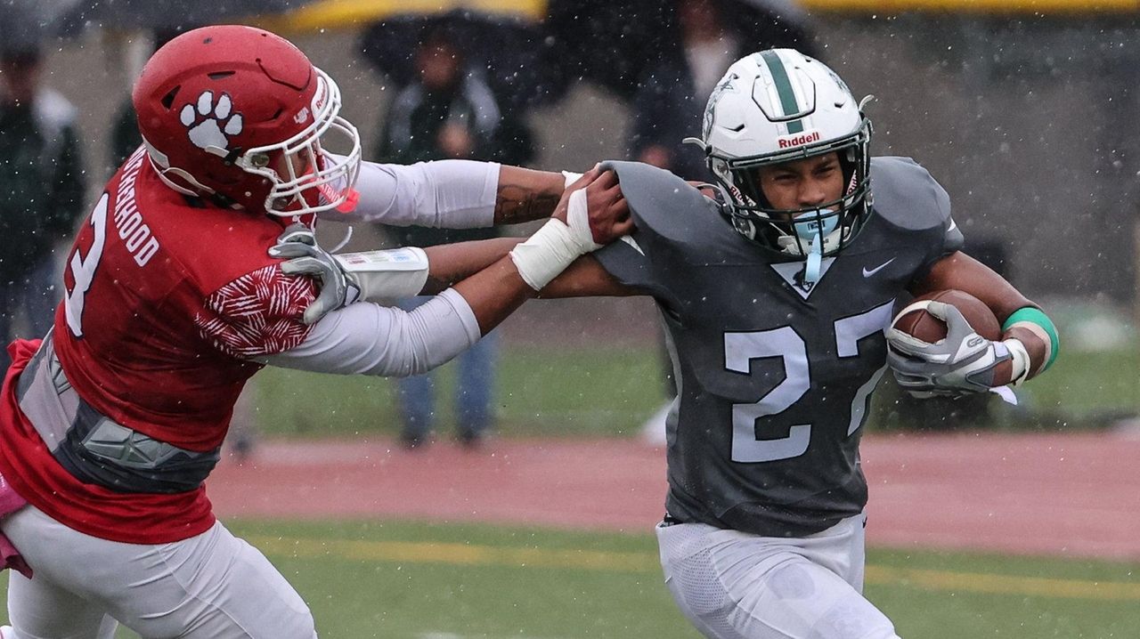 Photos: St. John the Baptist-Holy Trinity football - Newsday