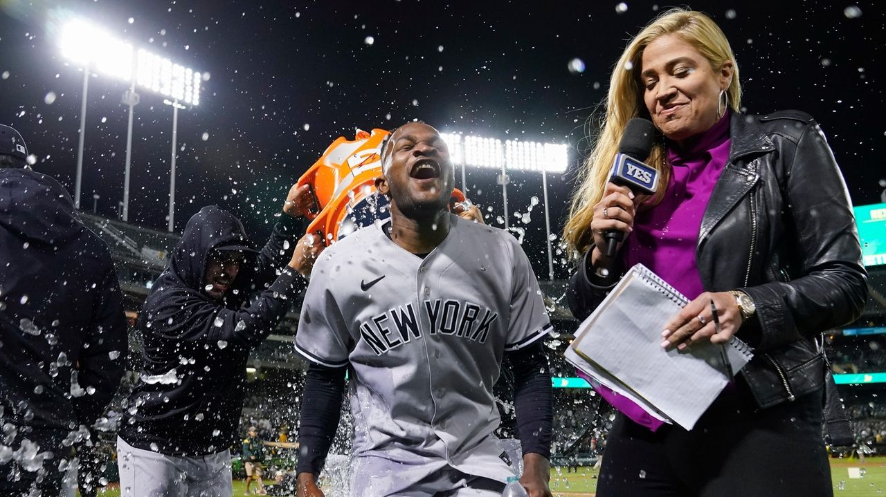 Domingo German Receives Hero's Welcome At Yankees Team Hotel After Perfect  Game