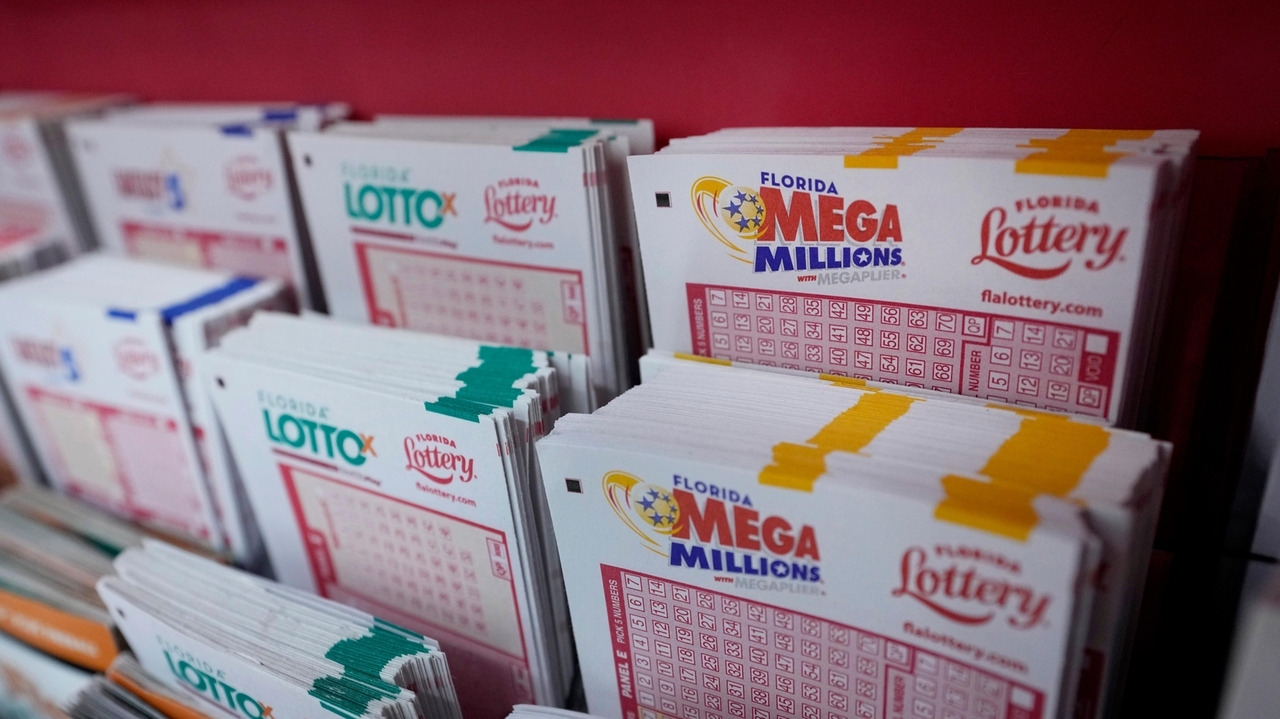 $1.55 billion Mega Millions jackpot is the 3rd largest in US history - Vimarsana News
