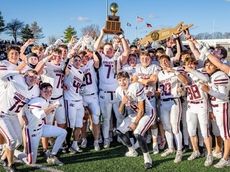 The streak lives! Garden City football earns 5th straight LI title, 66th win in row