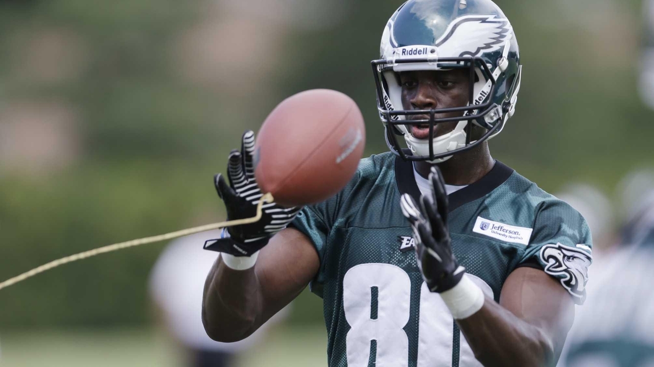 LIers Miguel Maysonet Ifeanyi Momah Scott Vallone Cut From NFL 