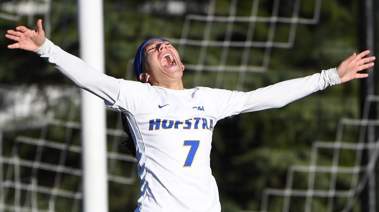 Sabrina Bryan's overtime goal lifts Hofstra women's soccer to NCAA