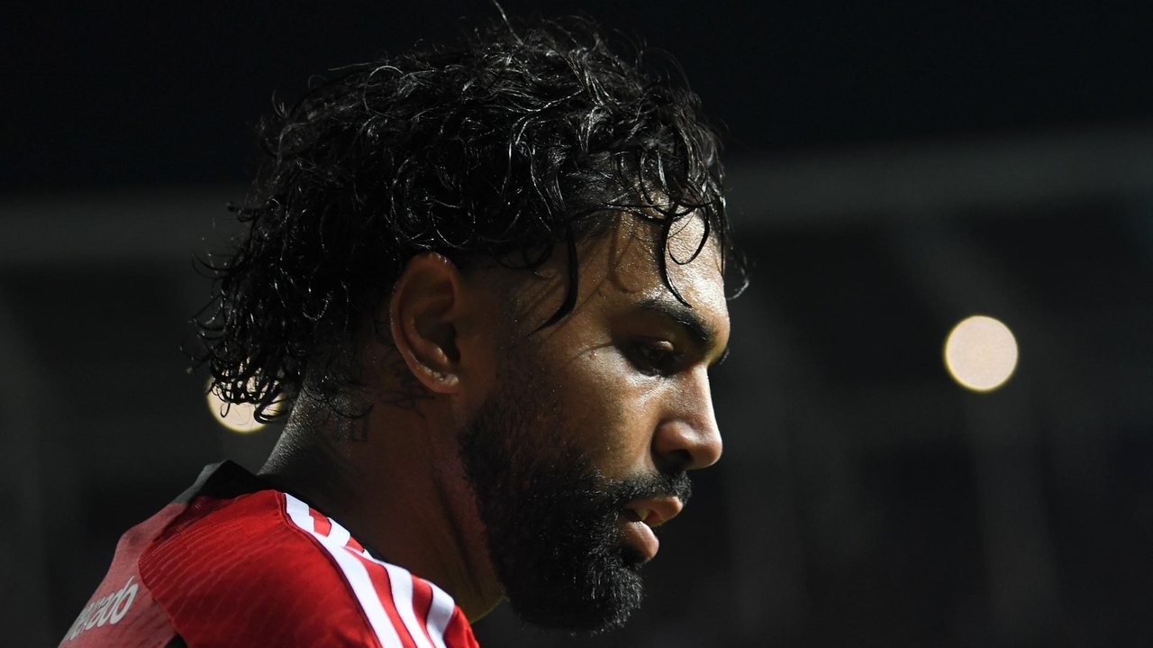 Flamengo striker Barbosa suspended for 2 years in doping fraud case ...