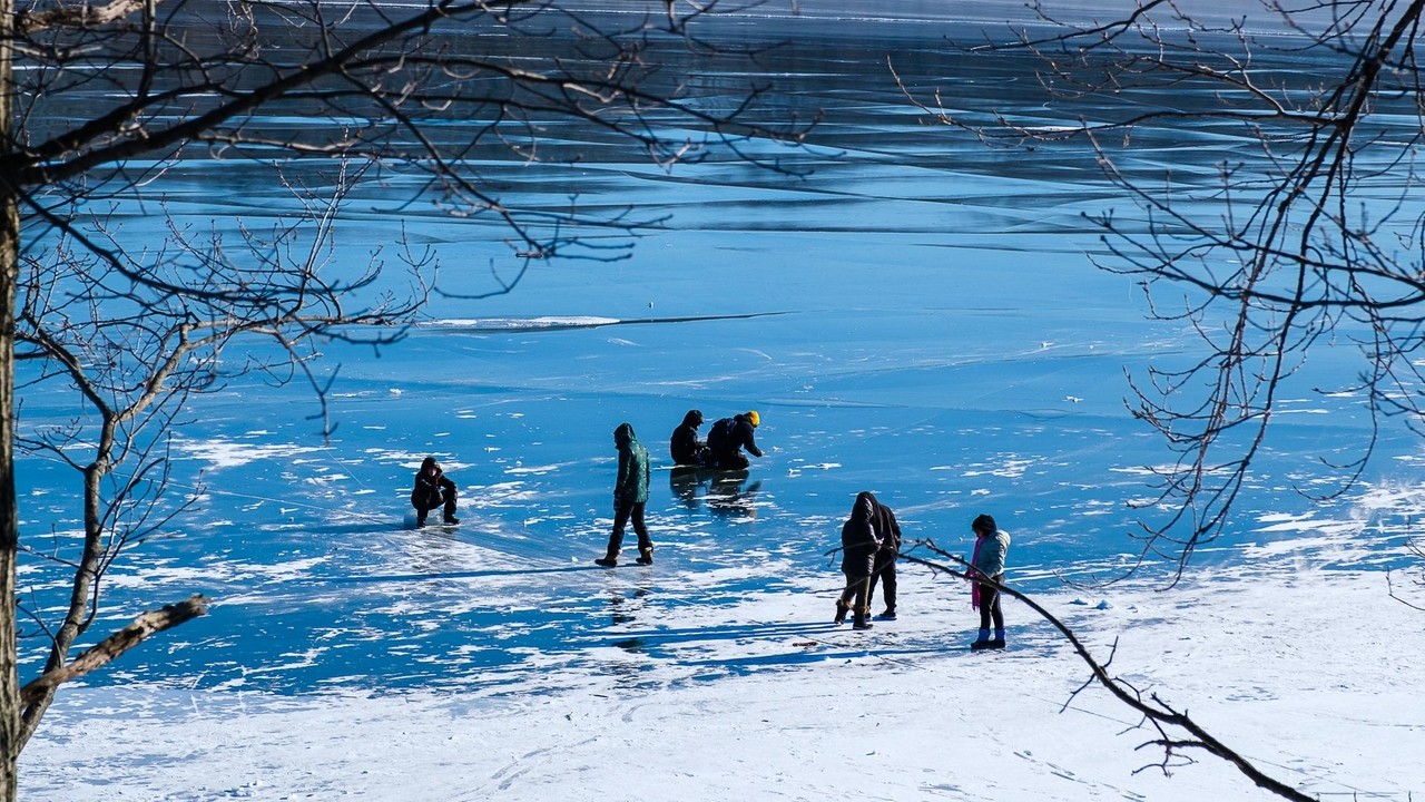 Der Hempstead Lake State Park öffnet seinen Teich zum Eislaufen – eine ...