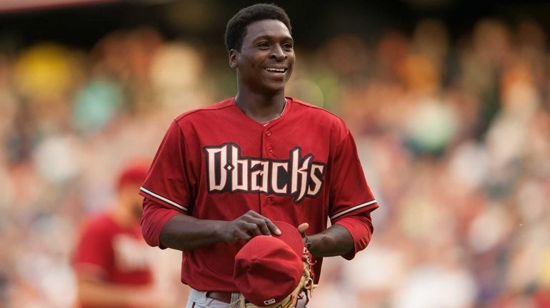 Didi Gregorius incurs jersey mishap against Yankees