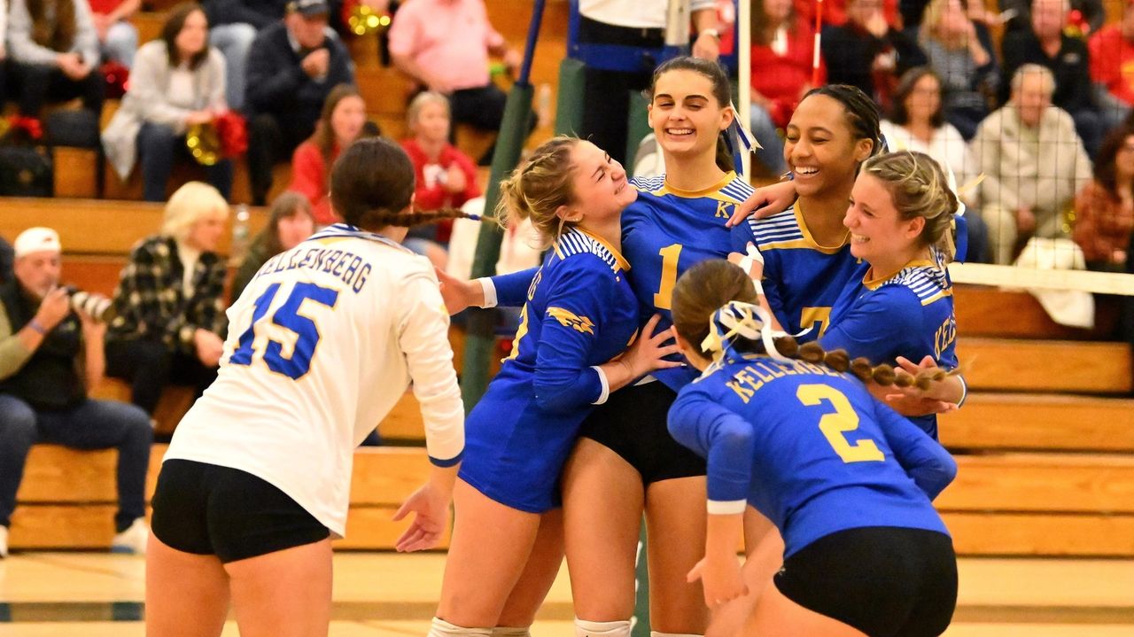 Photos: Kellenberg triumphs in CHSAA girls volleyball final - Newsday