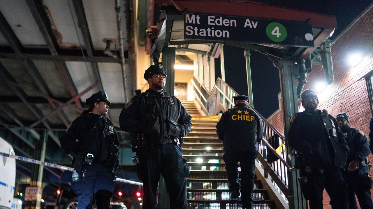 16-year-old boy arrested in NYC subway shooting that killed 1 and ...
