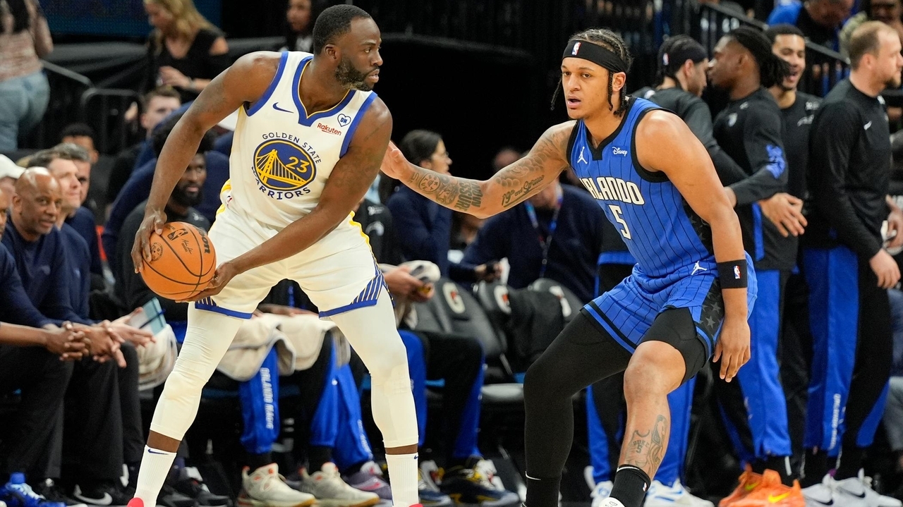 Warriors' Draymond Green is ejected less than 4 minutes into game ...